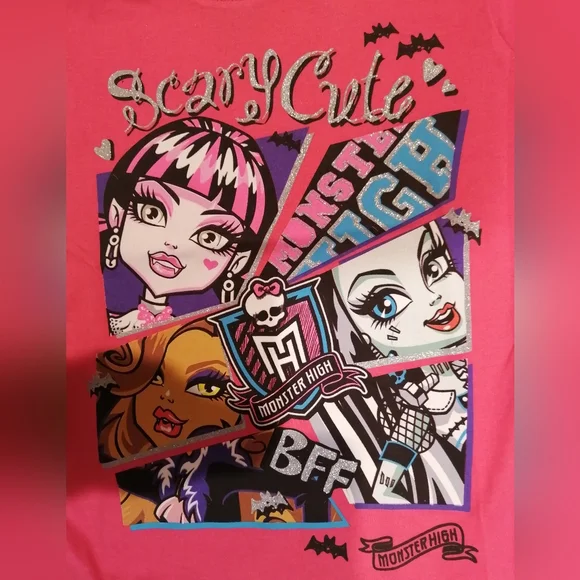 🔥SALE🔥 Monster High Girl's Scary Cute Pink Shirt Sleeved Tee NWT Size 4 - Picture 2 of 7
